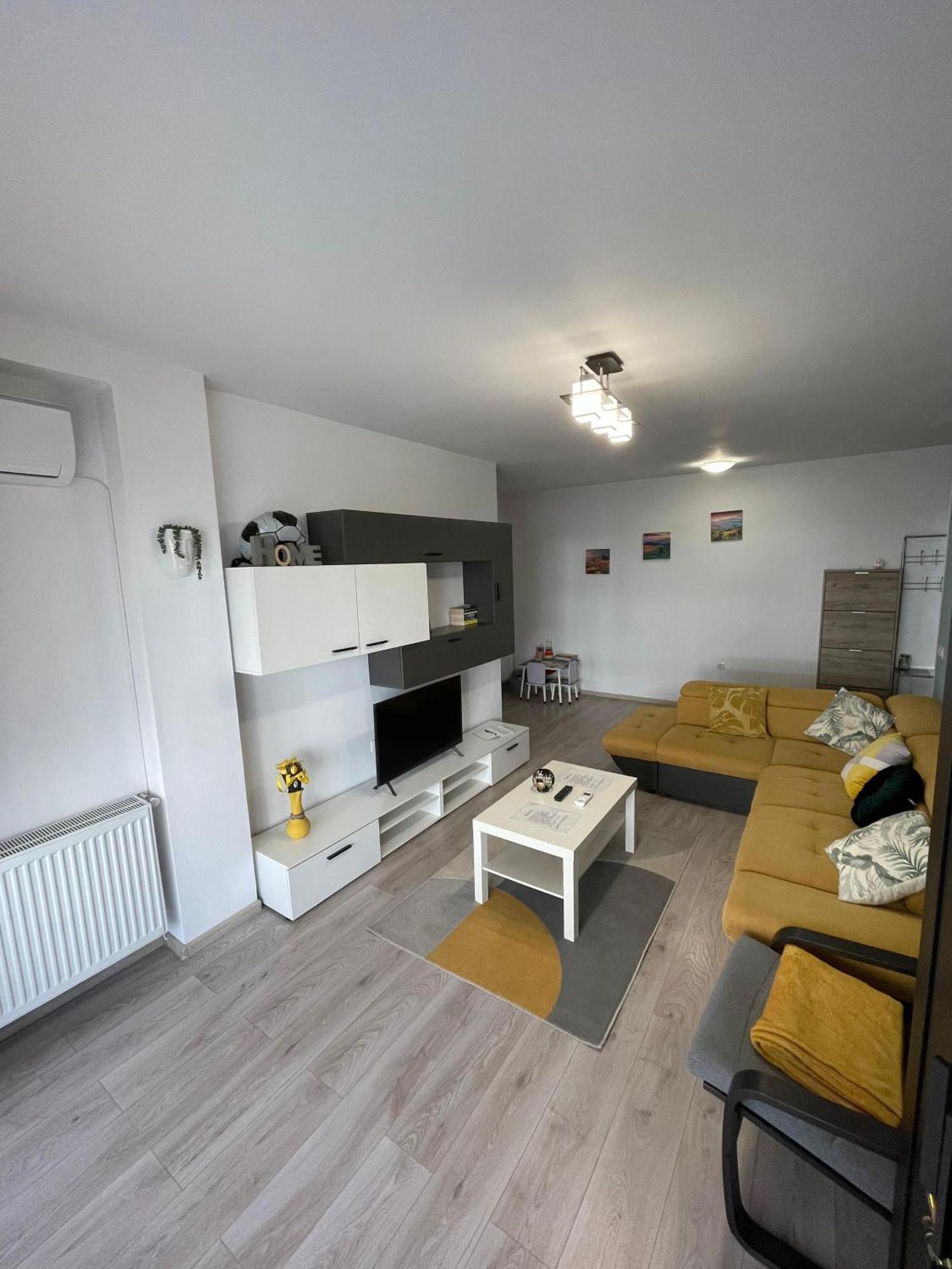 Roxi'S Apartment Sibiu Exterior photo