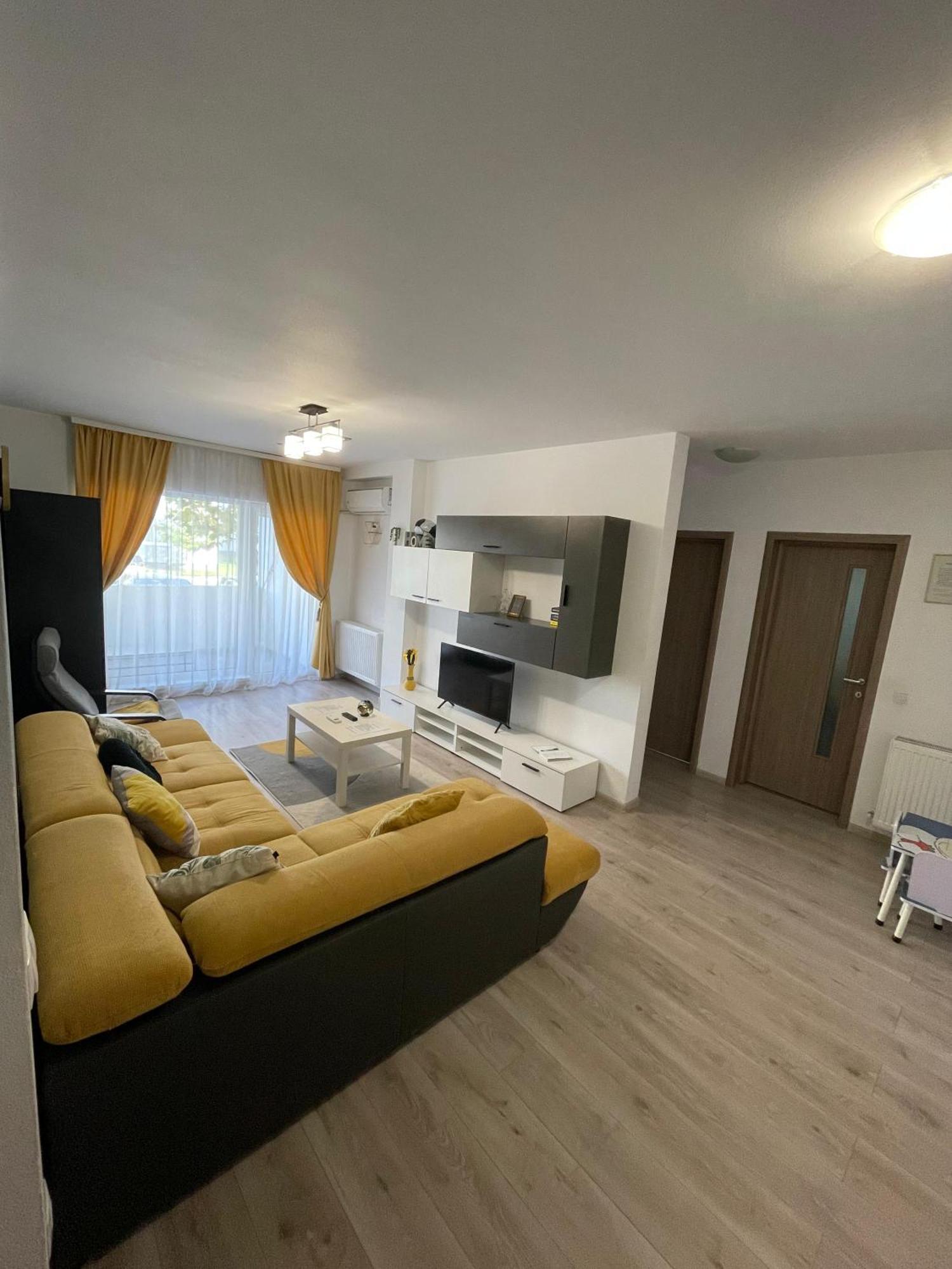 Roxi'S Apartment Sibiu Exterior photo